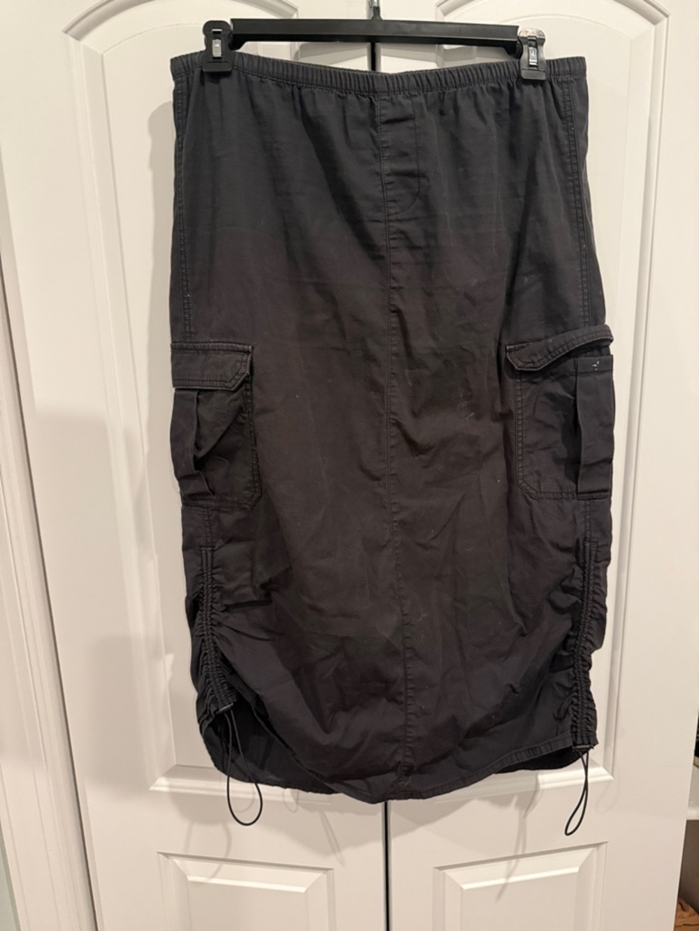 H&M Black Elastic Waist Skirt